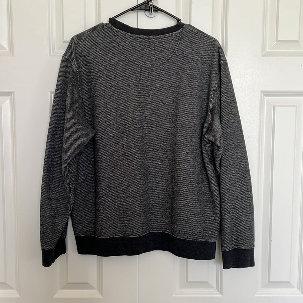 Crewneck - Picture 2 of 4